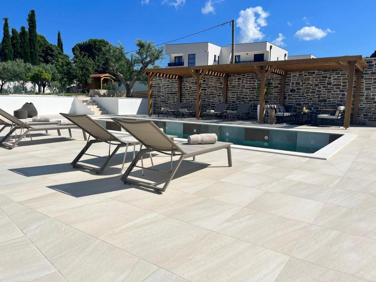 Olivea Luxury Suites Fažana Exterior foto