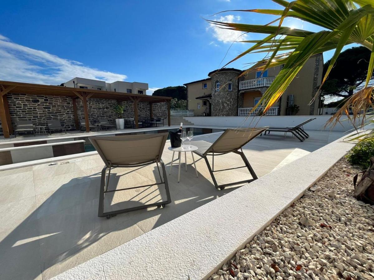 Olivea Luxury Suites Fažana Exterior foto